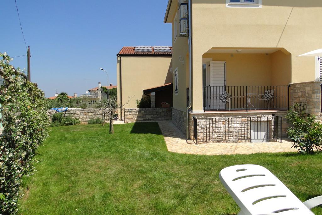 Apartments Villa Ela Умаг Екстериор снимка