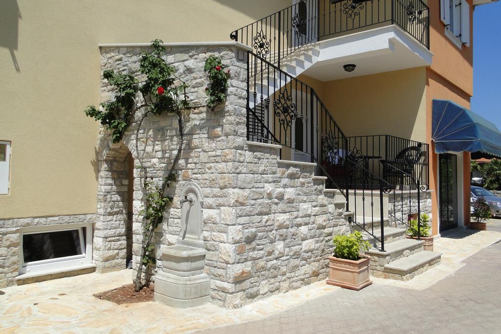 Apartments Villa Ela Умаг Екстериор снимка