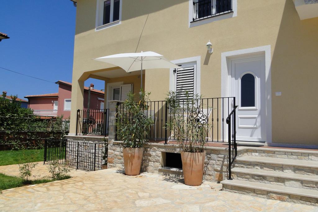 Apartments Villa Ela Умаг Екстериор снимка