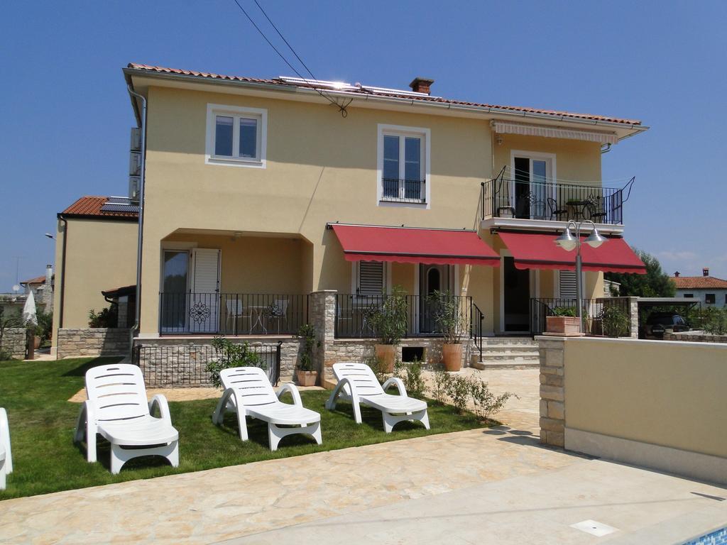 Apartments Villa Ela Умаг Екстериор снимка
