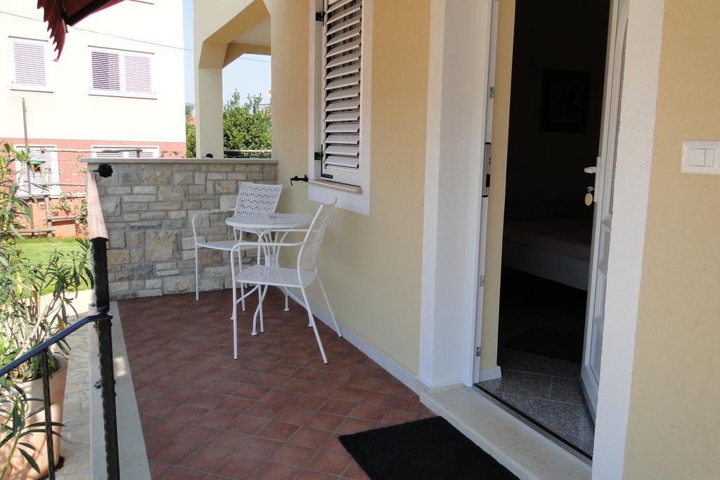 Apartments Villa Ela Умаг Екстериор снимка