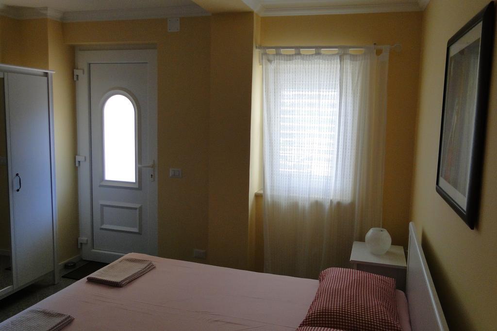 Apartments Villa Ela Умаг Екстериор снимка