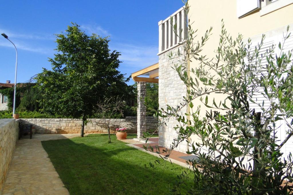 Apartments Villa Ela Умаг Екстериор снимка